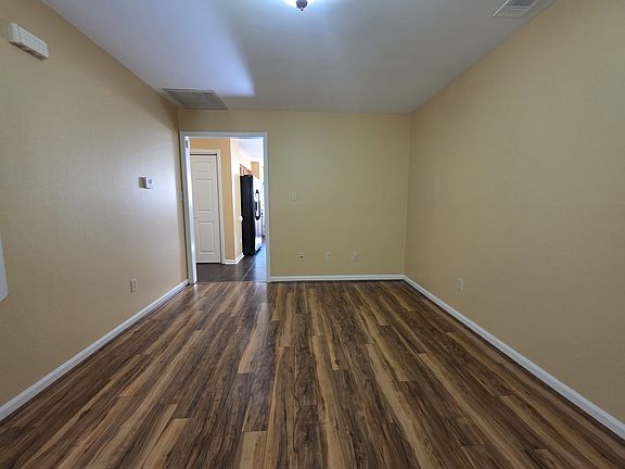 4th image of 2610 S Izard St