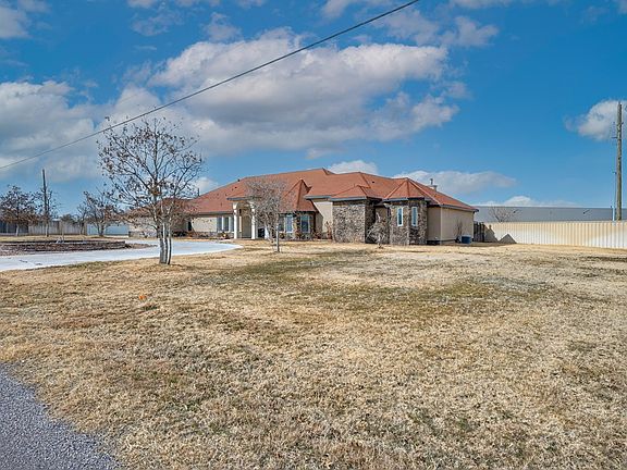3rd image of 6909 Brandon Ct