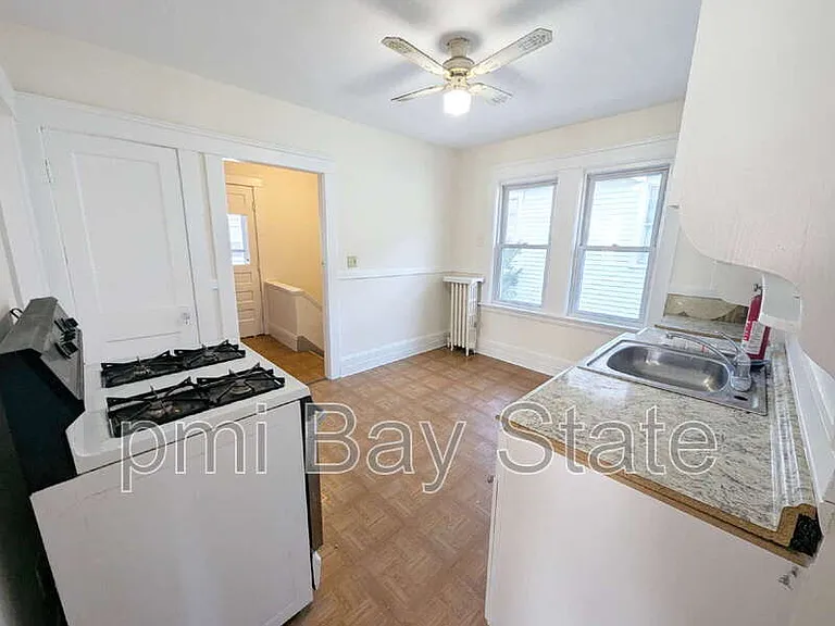 37 Brainard St — Photo 3