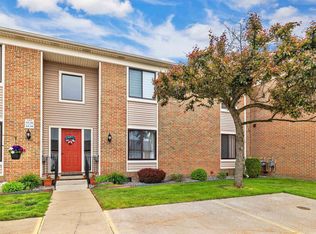 1660 River Rd APT 34, Marysville, MI 48040