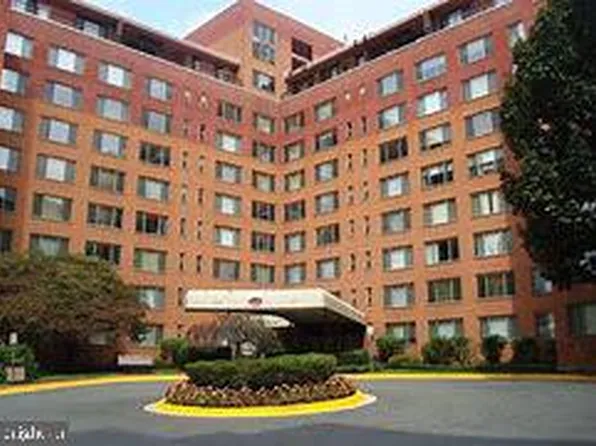 1111 Arlington Blvd APT 239, Arlington, VA 22209