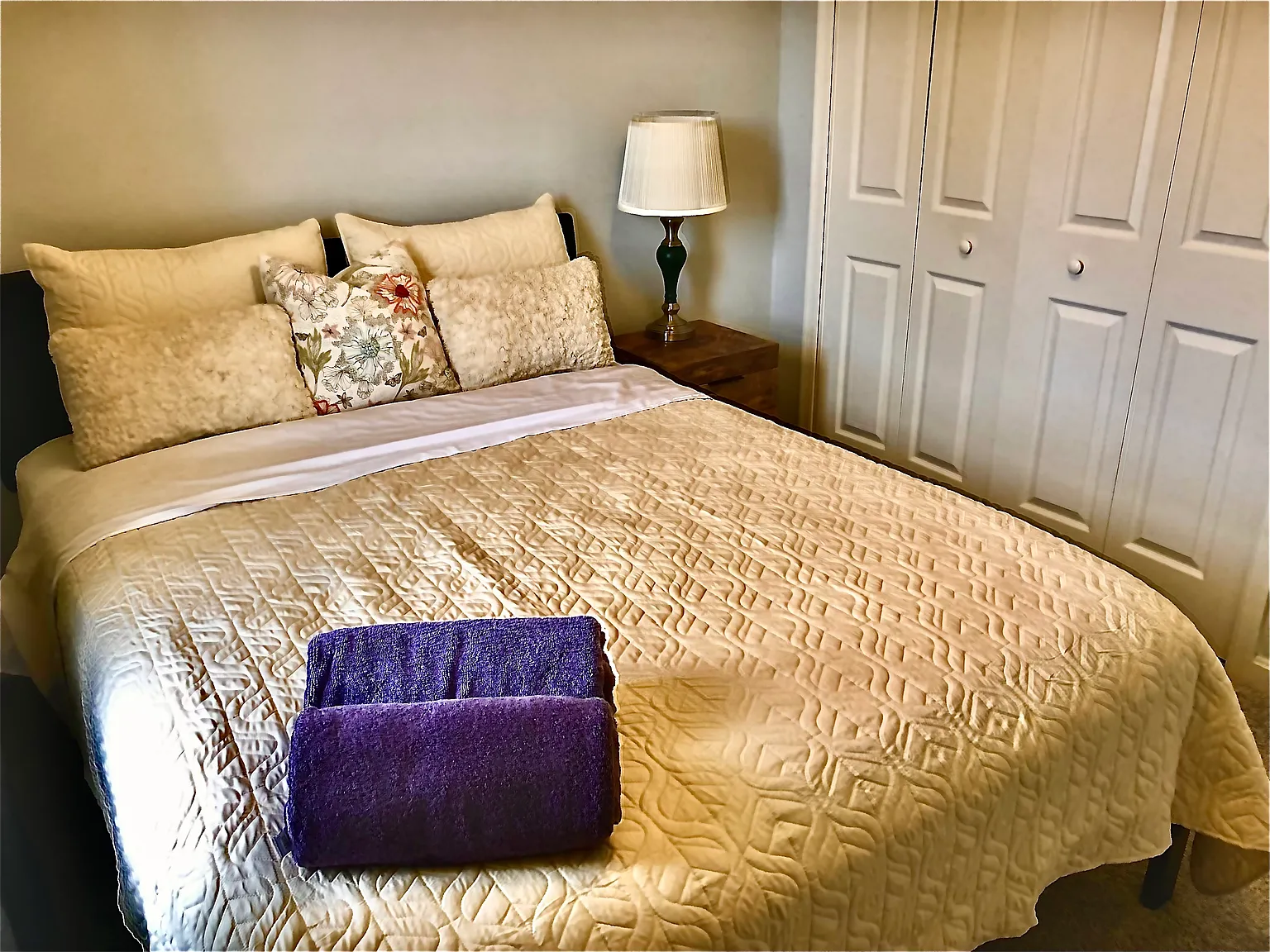 3 bed, 2.5 bath, 1247 sqft, $800 — Photo 1