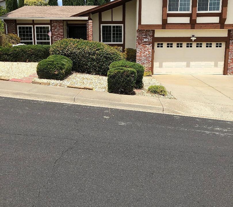 1st image of 2304 Cambridge Dr