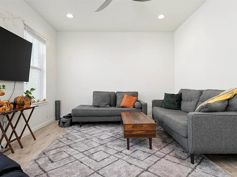 5004 Skyview Ln — Photo 11