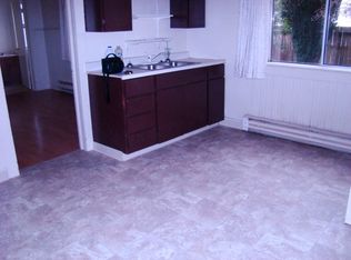 1320 3rd St #2, Cosmopolis, WA 98537