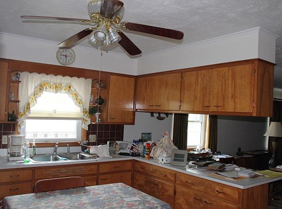4th image of 108 E Park St
