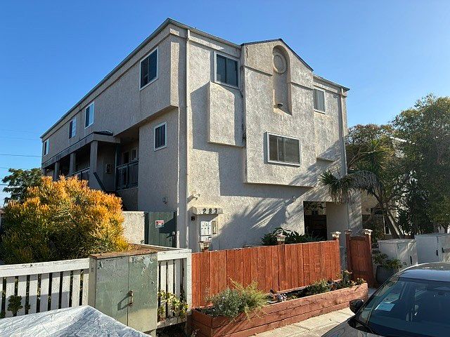 1st image of 283 Date Ave APT C