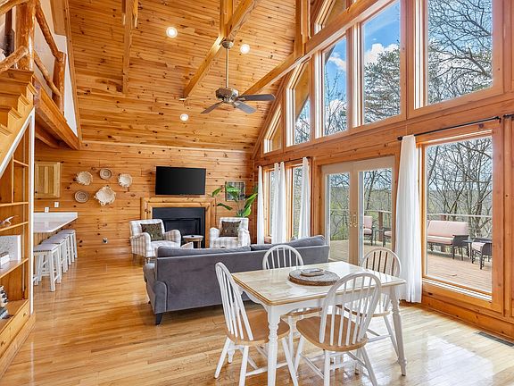 4th image of 3904 Highway 157