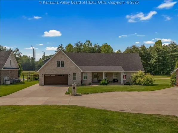 79 Nautical Dr, Winfield, WV 25213