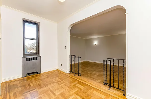 Sold by Row Real Estate LLC | media 7