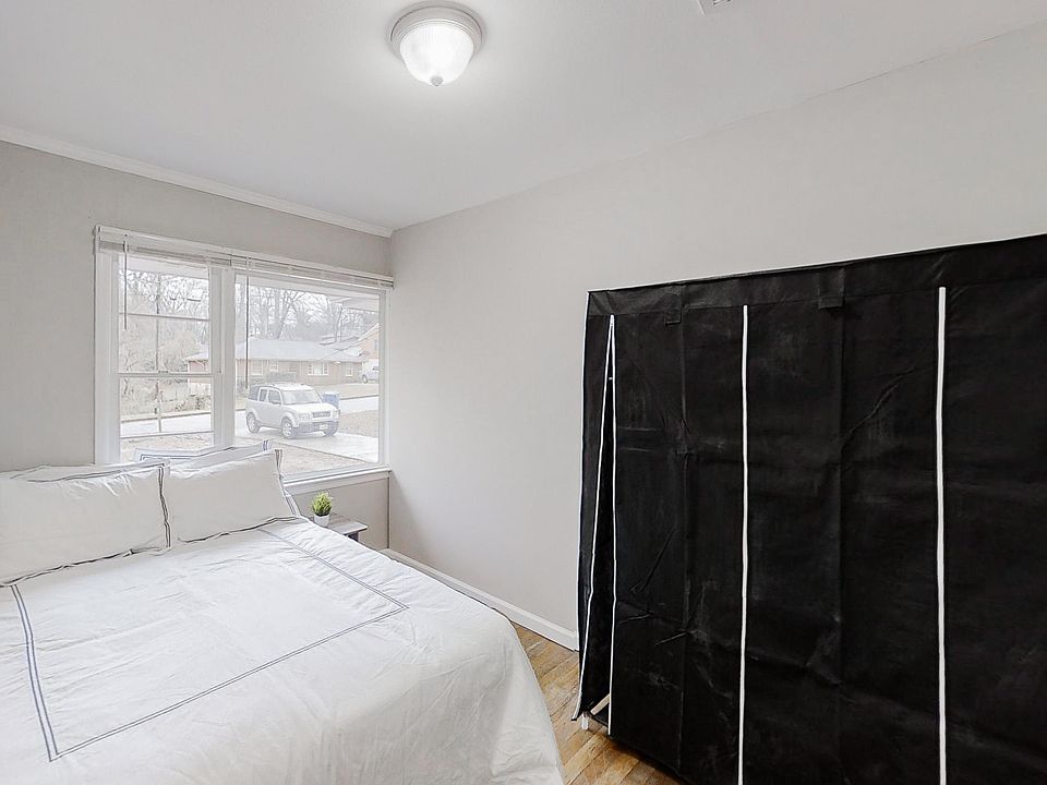 1st image of 1152 S Parkwood Dr #1