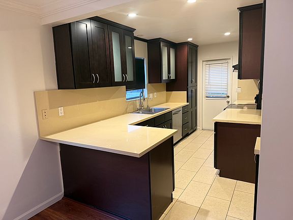 5th image of 515 Fernpark Dr