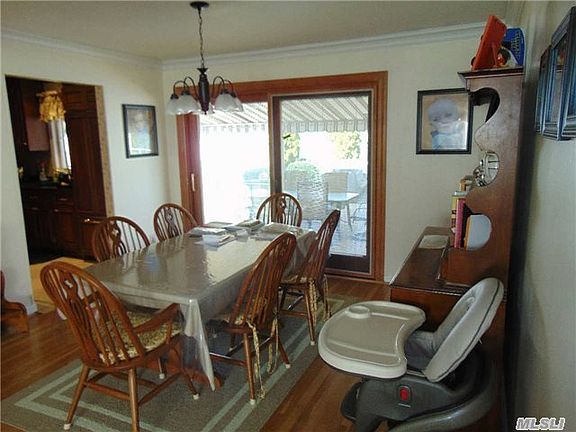3rd image of 15 Lee Ct