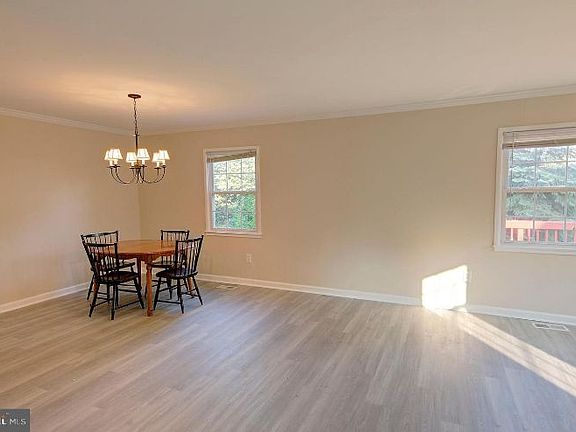 5th image of 13217 Pennypacker Ln