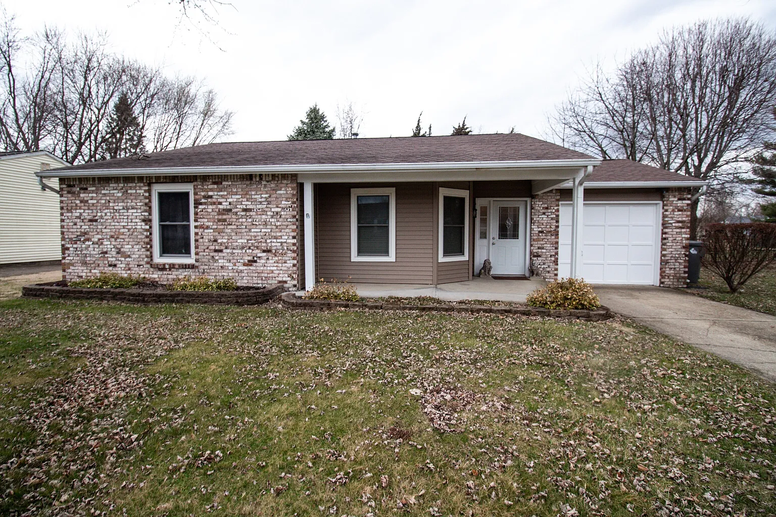 6908 Inverness Way photo 1