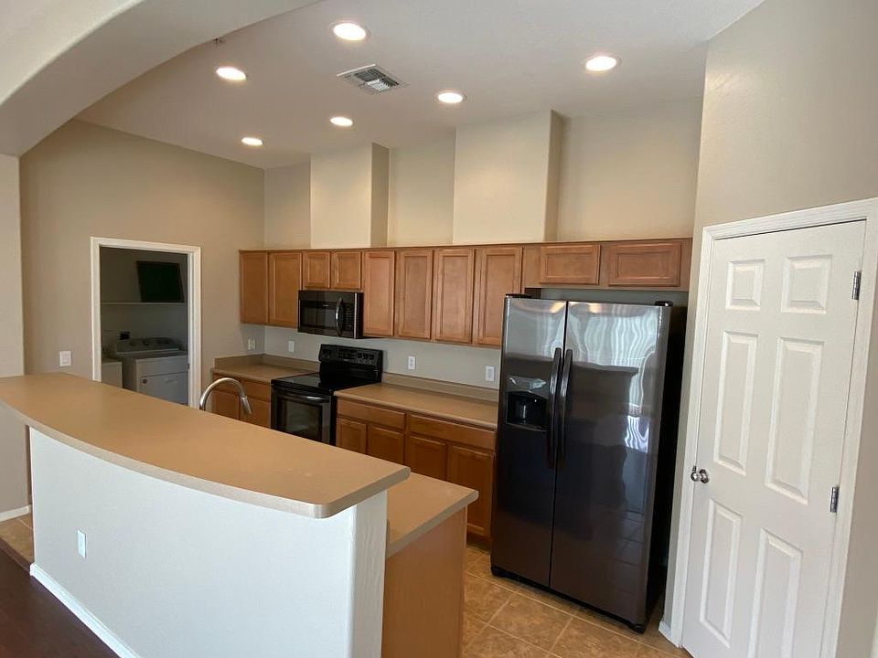 1st image of 42424 N Gavilan Peak Pkwy Unit 40206