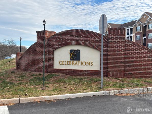 542 E Celebration Way