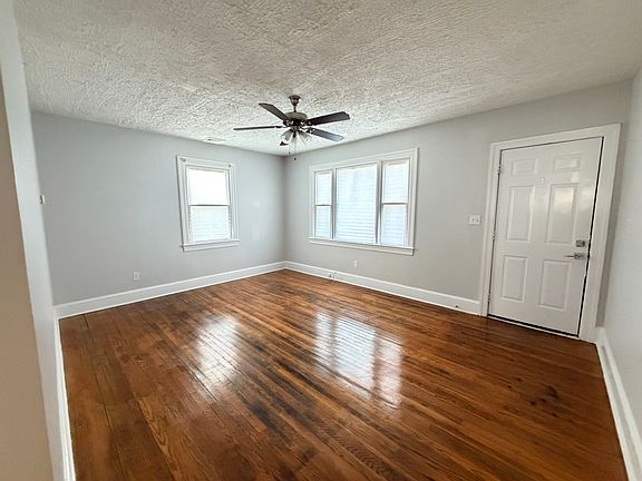 3rd image of 104 Sycamore St