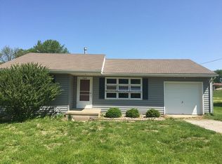 7516 Walnut St, Pleasant Valley, MO 64068