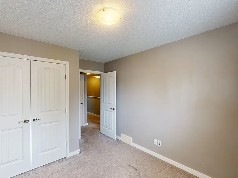 228 Chaparral Valley Mews SE — Photo 16