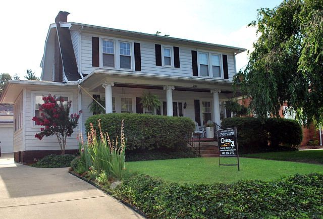 1st image of 2141 Grandview Ave