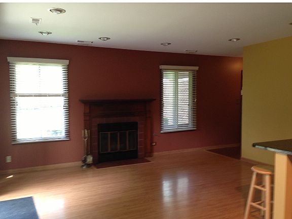 2nd image of 1360 Barclay Ln