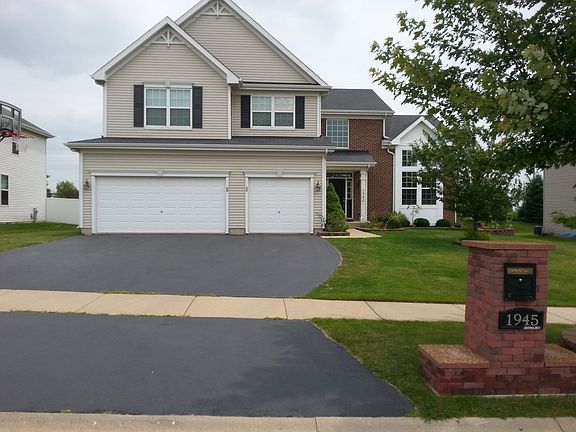 2nd image of 1945 Blue Heron Cir