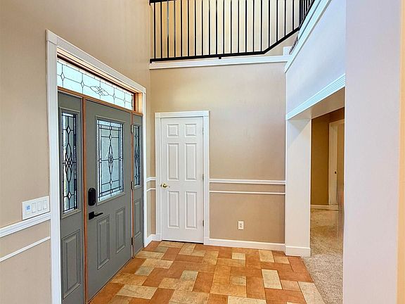 3rd image of 1043 Tall Grass Ln