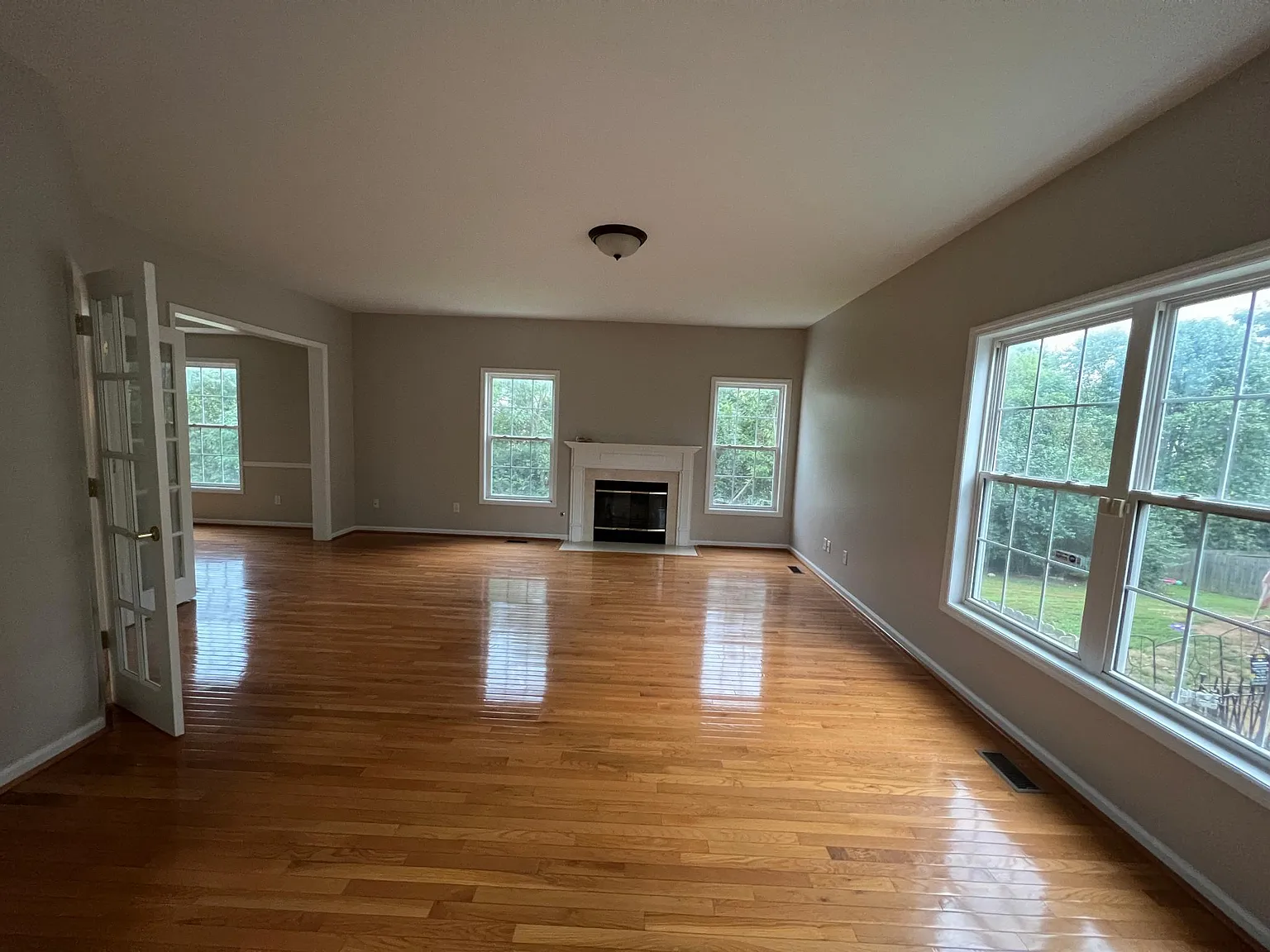 4 bed, 2668 sqft, $2,750 — Photo 3