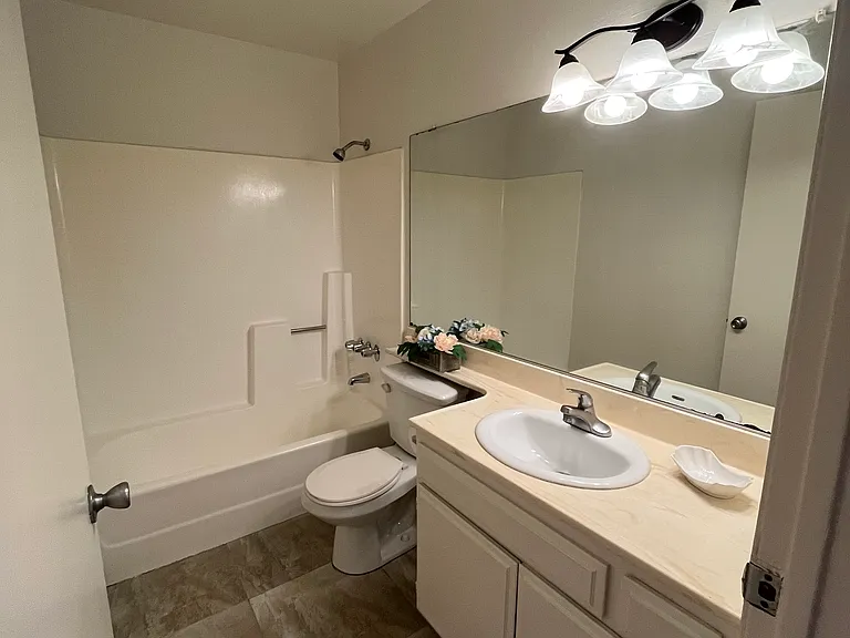 14157 Vanowen St #101 — Photo 14