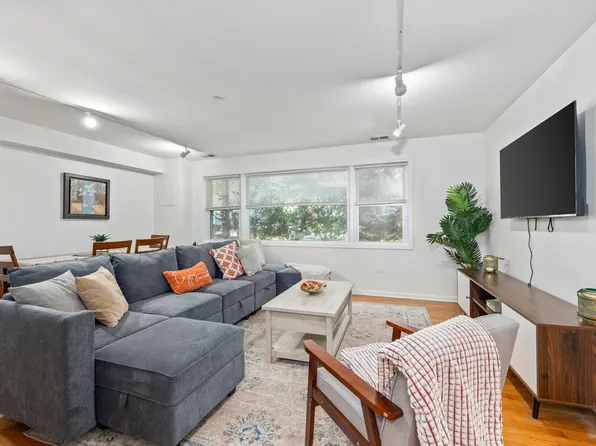 1600 Monroe St APT 2E, Evanston, IL 60202
