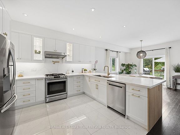 2nd image of 24 Scotia Rd