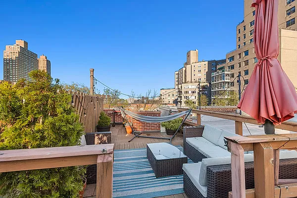 Sold by Corcoran | media 14