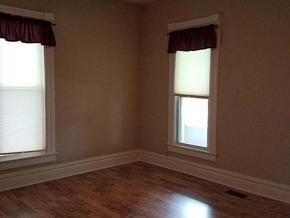 4th image of 600 W Broadway APT 2