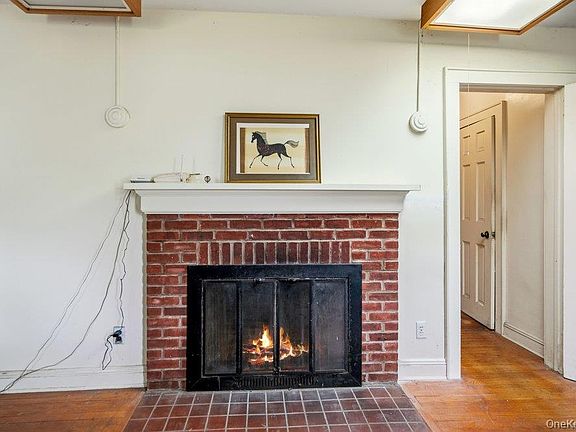 5th image of 544 S Wellwood Avenue
