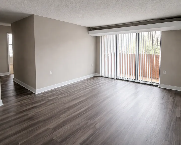Monroe Park Towers Apartments — Photo 6