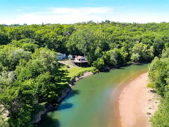 734 Old Cove Rd, Saint Clair, MO 63077