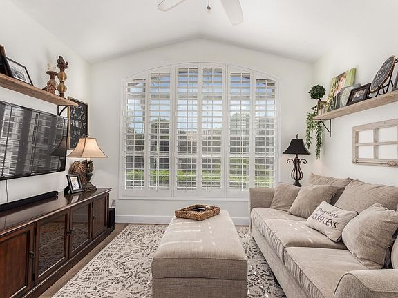 3rd image of 20923 N 62nd Ave