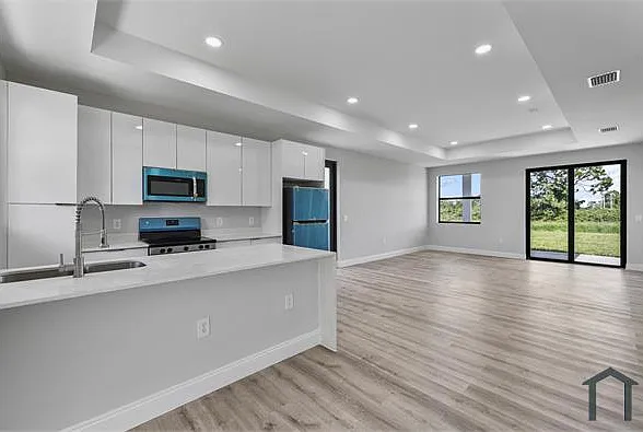 1056 Fayette Ave