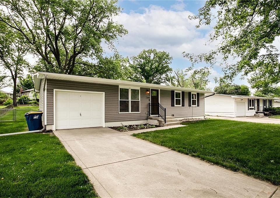 1st image of 1305 Park Ln