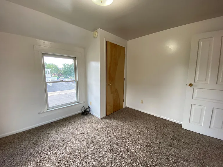 315 N Washington St #4 — Photo 5