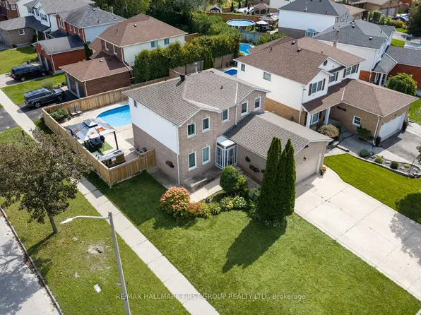 1 Audrey Ct, Clarington, ON L1E 2B3