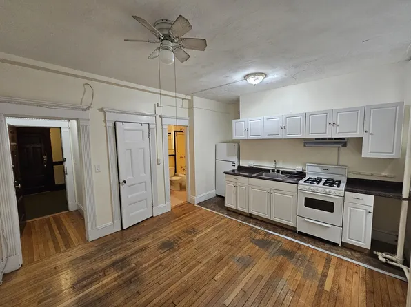 8 Garrison St APT 500, Boston, MA 02116