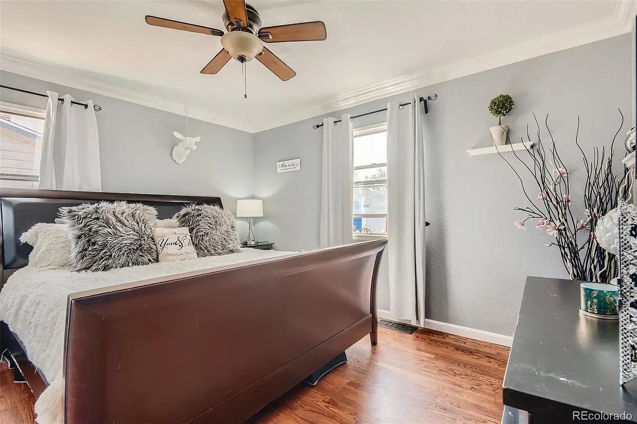 3 bed, 1200 sqft, $2,600 — Photo 3