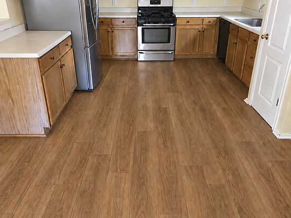 4th image of 7416 Lady Suzannes Ct