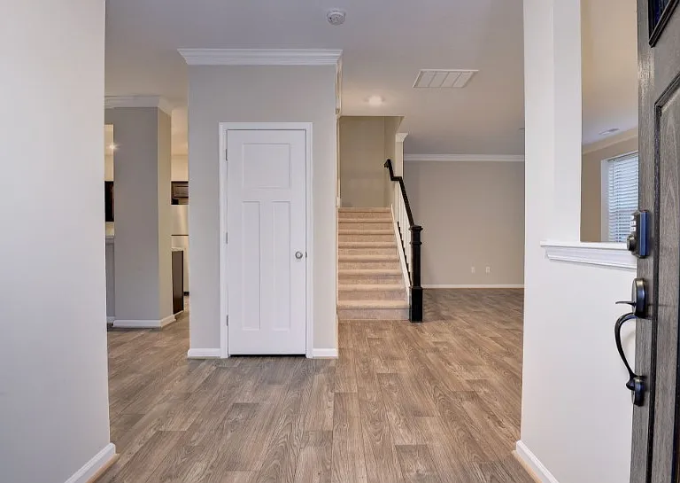 908 Kathy Ann Way — Photo 16