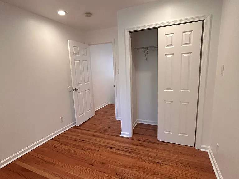 2233 Bonaffon St — Photo 11