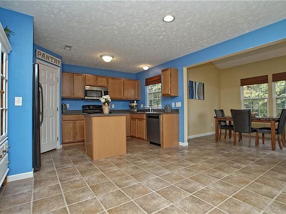 5th image of 8743 Ashton Place Dr