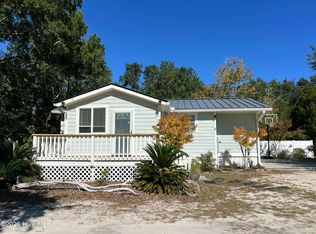 114 Stuart Ave, Southport, NC 28461