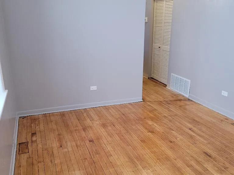 2954 W Belmont Ave #1R — Photo 8